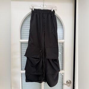Black Utility Pockets Wide-Leg Cargo Pants.